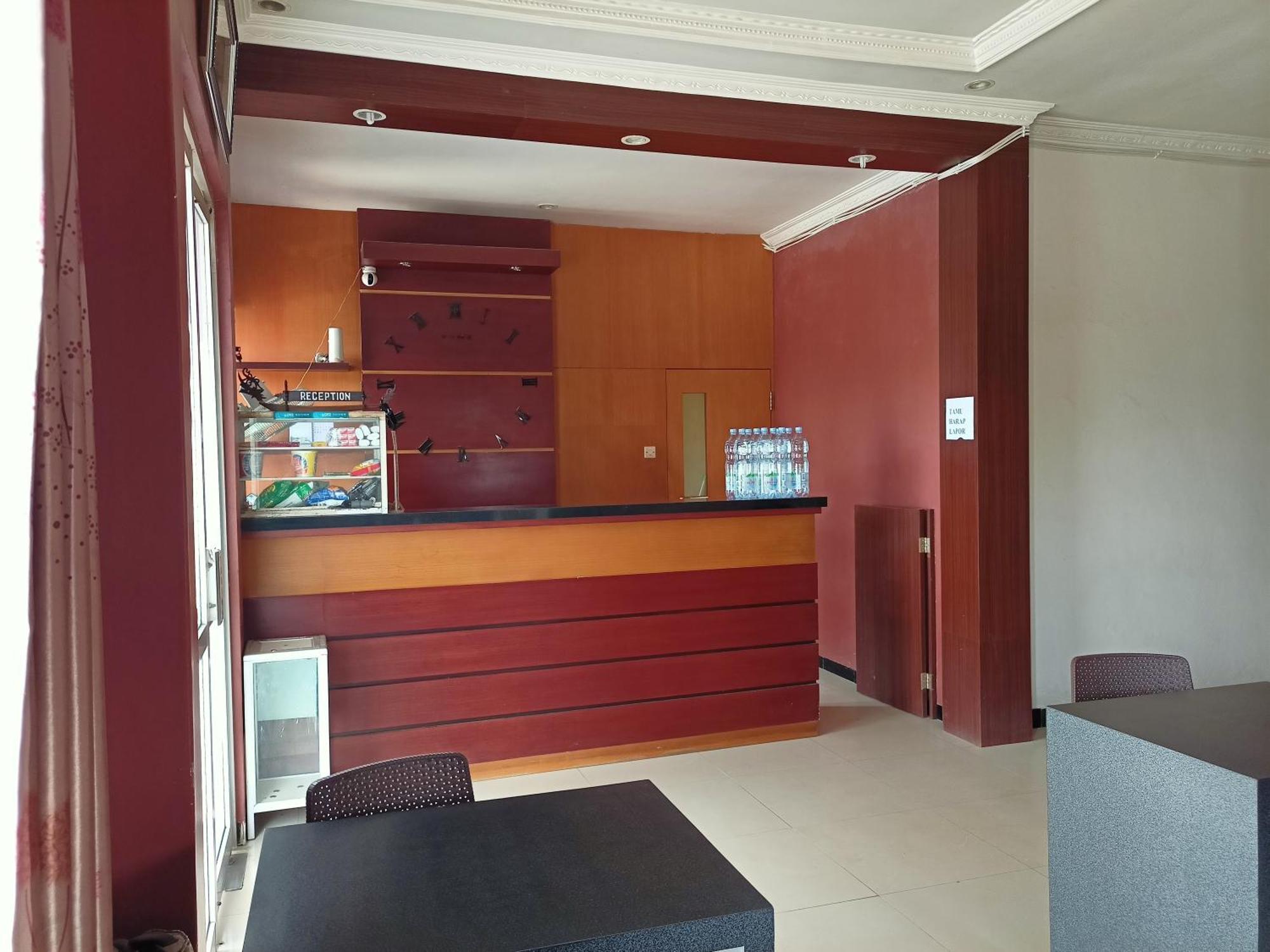 Oyo 92098 Kost Orange Syariah Jongaya Exterior foto