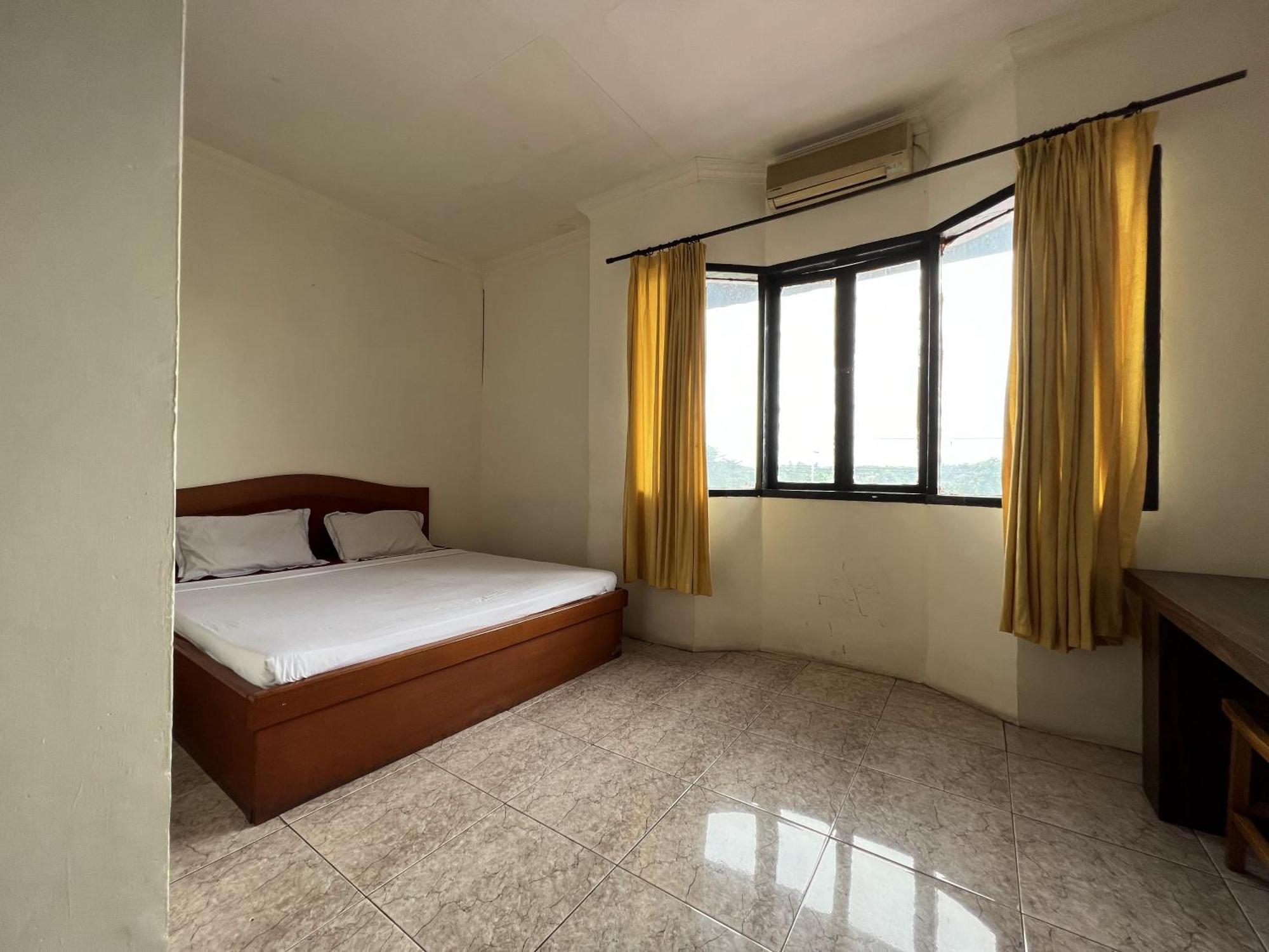 Oyo 92098 Kost Orange Syariah Jongaya Exterior foto