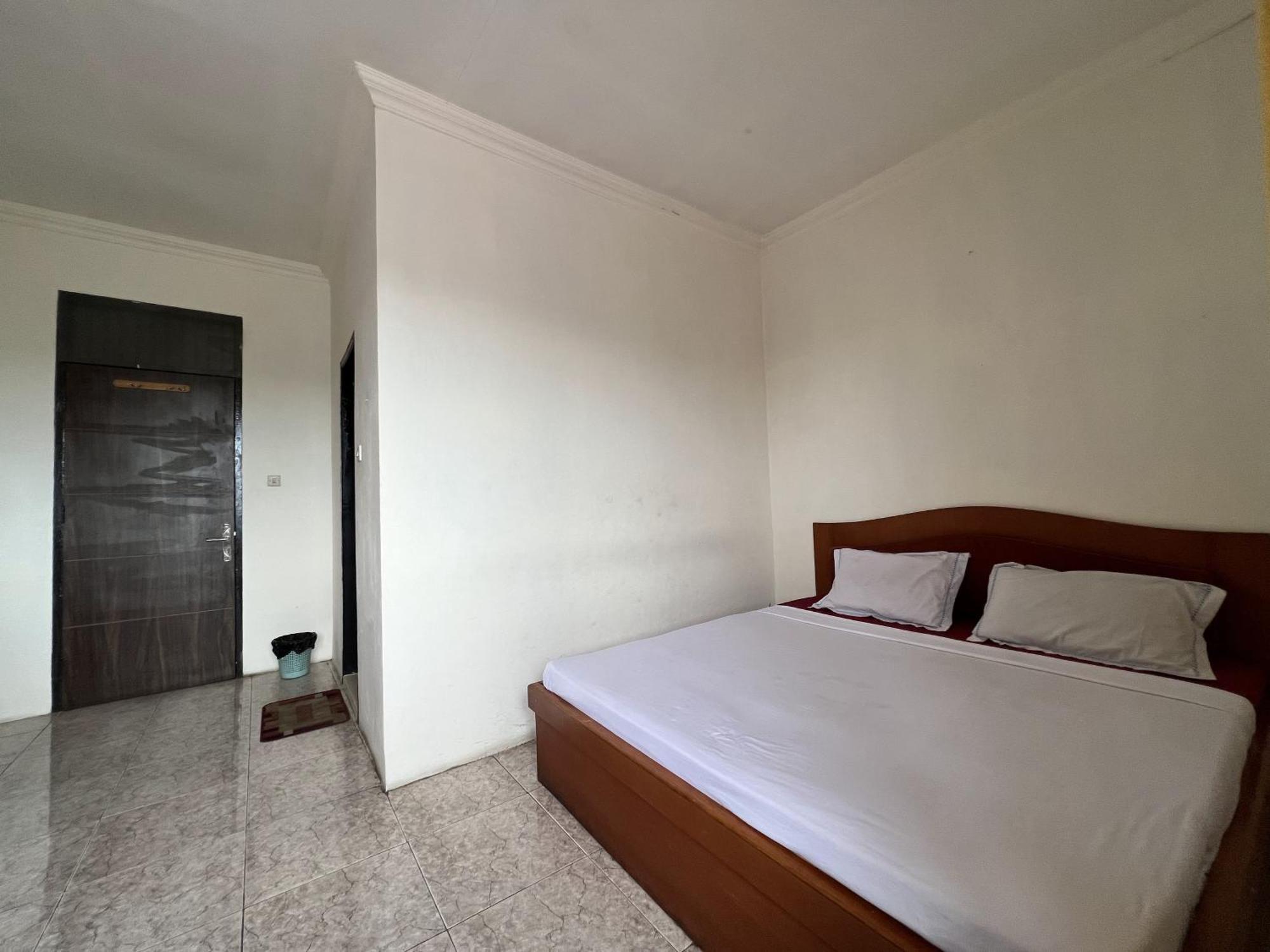 Oyo 92098 Kost Orange Syariah Jongaya Exterior foto